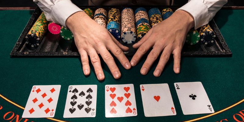 Poker luôn thu hút đông đảo người chơi